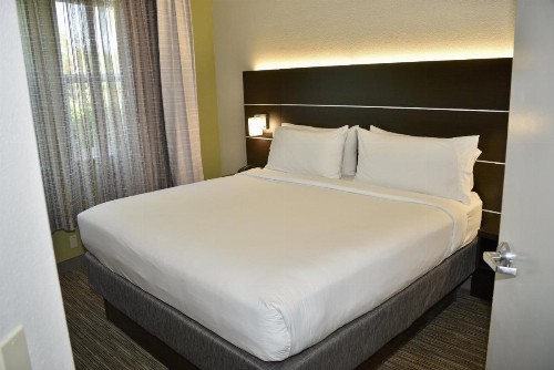 Holiday Inn Express Windsor Sonoma Wine Country an IHG Hotel - image 6