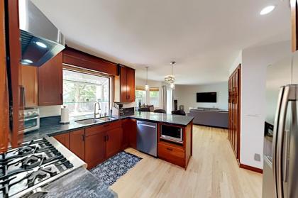 Corner-Lot Beauty - Fenced Yard & Private Hot Tub home
