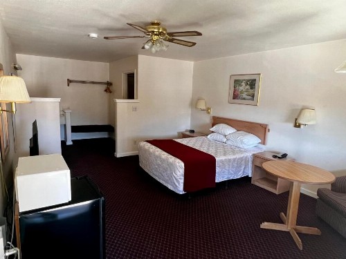 Santa Fe Inn - Winnemucca - image 22