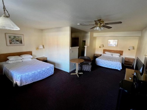 Santa Fe Inn - Winnemucca - image 5