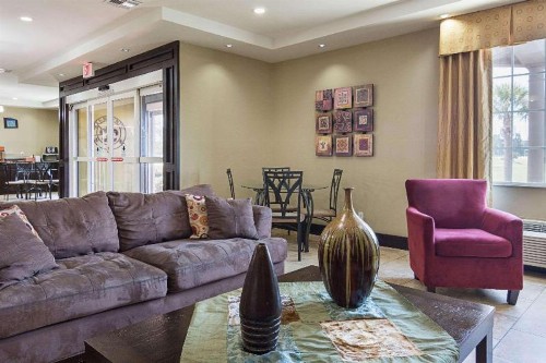RODEWAY INN & SUITES WINNFIELD