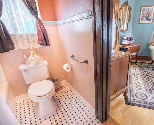 The Edgewater Hotel - image 45