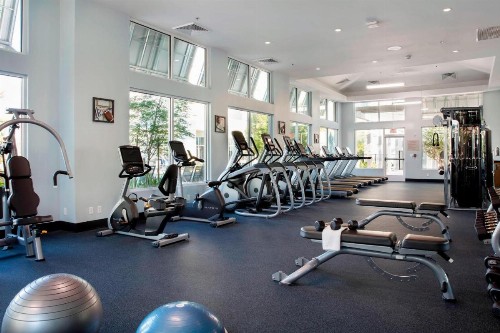 TownePlace Suites Orlando at FLAMINGO CROSSINGS® Town Center/Western Entrance - image 9