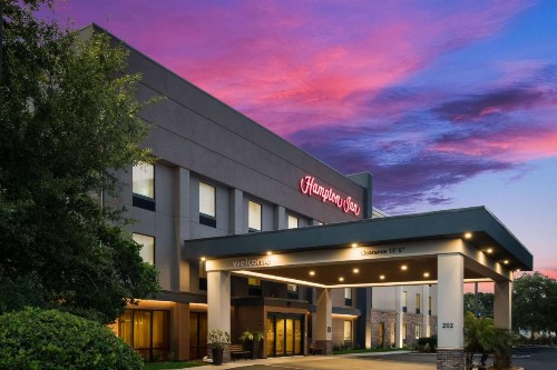 Hampton Inn Winter Haven - image 30