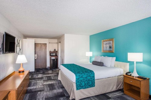 Howard Johnson by Wyndham Winter Haven FL - image 10