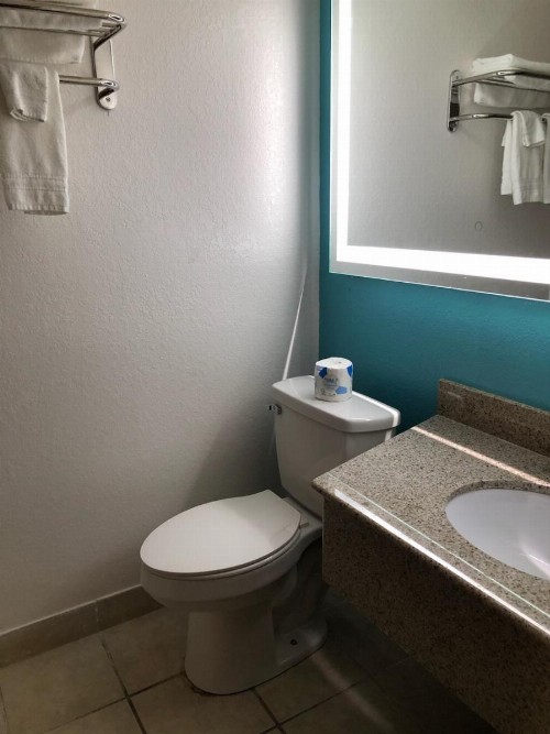Howard Johnson by Wyndham Winter Haven FL - image 12