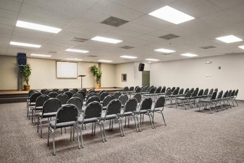 Howard Johnson by Wyndham Winter Haven FL - image 32