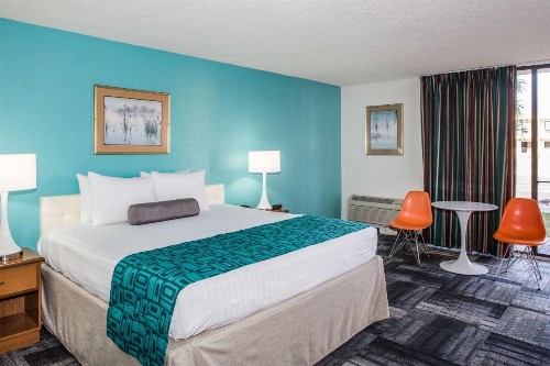 Howard Johnson by Wyndham Winter Haven FL - image 44
