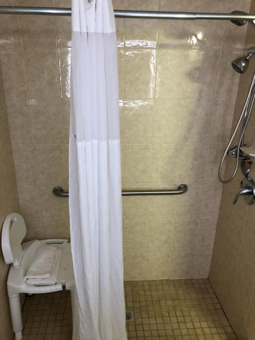 Howard Johnson by Wyndham Winter Haven FL - image 9