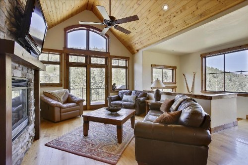 Slopeside Luxury Villa #126 Next To Resort With Amazing Views - FREE Activities & Equipment Rentals Daily - image 3