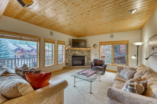 Clover Lane Casa - image 11