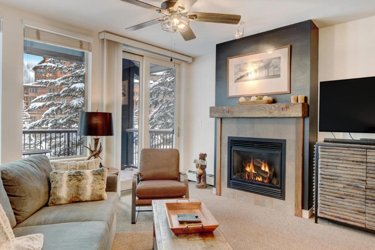 Base Village Ski In-Out Luxury Condo #4283 Huge Hot Tub & Great Views - FREE Activities & Equipment Rentals Daily - main image