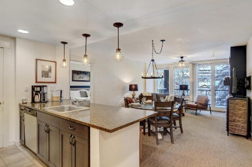 Base Village Ski In-Out Luxury Condo #4283 Huge Hot Tub & Great Views - FREE Activities & Equipment Rentals Daily - image 10
