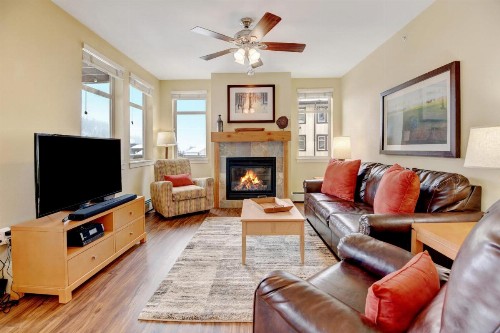 Base Village Ski In-Out Luxury Condo #3425 Huge Hot Tub & Great Views - FREE Activities & Equipment Rentals Daily - image 2