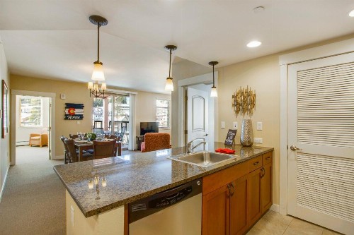 Base Village Ski In-Out Luxury Condo #4375 Huge Hot Tub & Great Views - FREE Activities & Equipment Rentals Daily - image 18