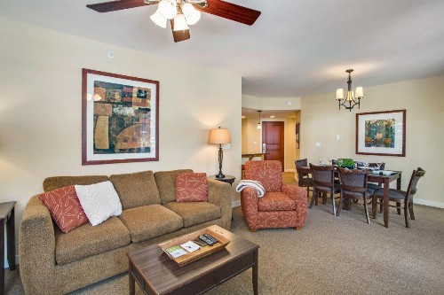 Base Village Ski In-Out Luxury Condo #4375 Huge Hot Tub & Great Views - FREE Activities & Equipment Rentals Daily - image 20