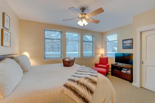 Base Village Ski In-Out Luxury Condo #3325 Huge Hot Tub & Great Views - FREE Activities & Equipment Rentals Daily - image 11
