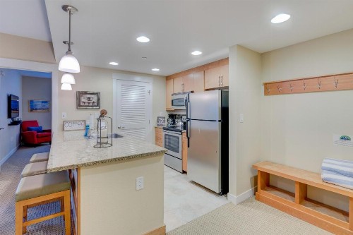 Base Village Ski In-Out Luxury Condo #3325 Huge Hot Tub & Great Views - FREE Activities & Equipment Rentals Daily - image 20
