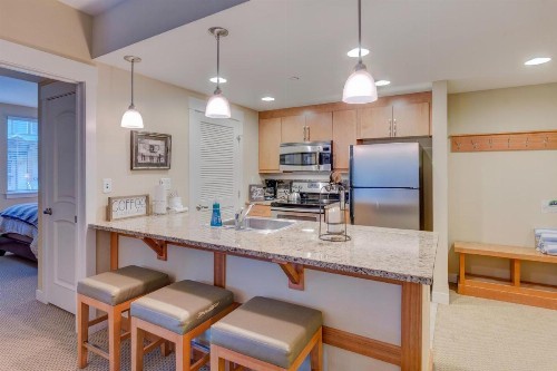Base Village Ski In-Out Luxury Condo #3325 Huge Hot Tub & Great Views - FREE Activities & Equipment Rentals Daily - image 8