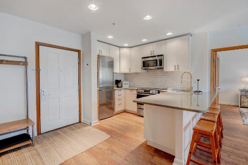 Base Village Ski In-Out Luxury Condo #2507 Hot Tub & Great View - FREE Activities & Equipment Rentals Daily - image 8