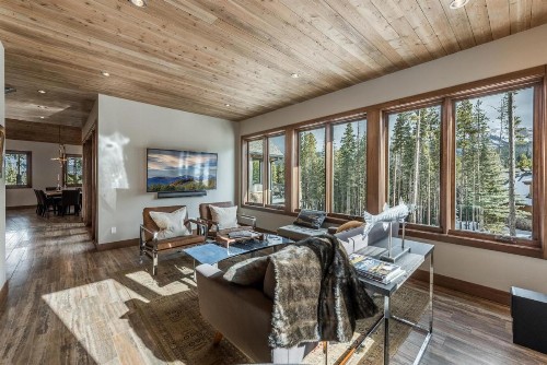 Ski In Ski Out Luxury Chalet - Hot Tub & Amazing Views - FREE Activities & Equipment Rentals Daily - image 10