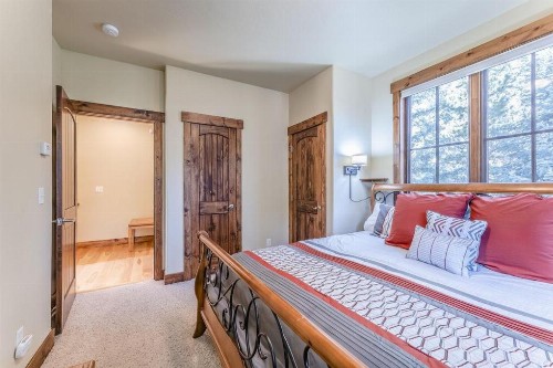 Slopeside Luxury Villa #136 With Fantastic Ski Views - FREE Activities & Equipment Rentals Daily - image 17