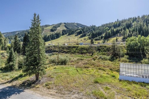 Slopeside Luxury Villa #136 With Fantastic Ski Views - FREE Activities & Equipment Rentals Daily - image 3