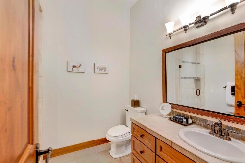 Ski In Out Luxury Villa #452 With Hot Tub & Great Views - FREE Activities & Equipment Rentals Daily - image 16