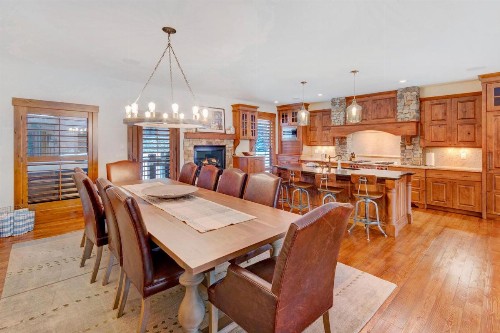Ski In Out Luxury Villa #452 With Hot Tub & Great Views - FREE Activities & Equipment Rentals Daily - image 6