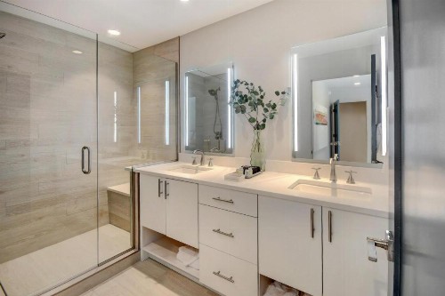 Luxury Condo On River Hot Tub Next to Ski Resort - FREE Activities & Equipment Rentals Daily - image 17