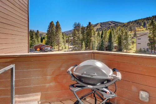 Luxury Condo On River Hot Tub Next to Ski Resort - FREE Activities & Equipment Rentals Daily - image 21