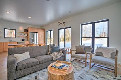Trails End - Modern Pet-Friendly Winthrop Home!