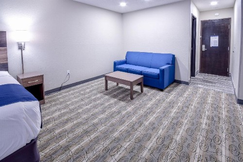 Days Inn & Suites by Wyndham Wisconsin Dells - image 11