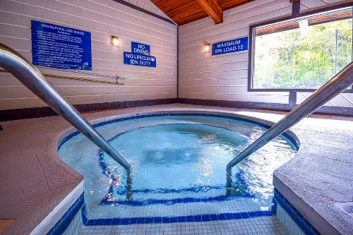 Days Inn & Suites by Wyndham Wisconsin Dells - image 15
