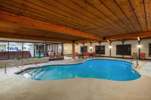 Days Inn & Suites by Wyndham Wisconsin Dells - image 42