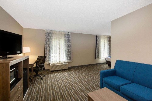 Days Inn & Suites by Wyndham Wisconsin Dells - image 44