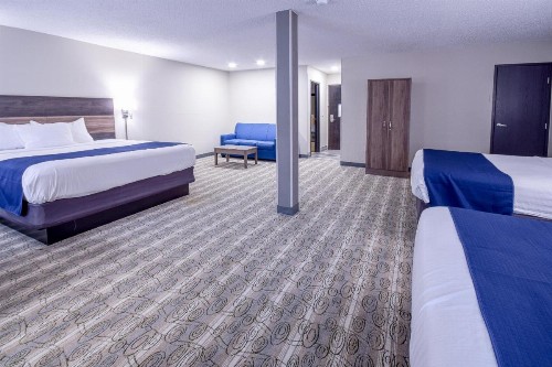 Days Inn & Suites by Wyndham Wisconsin Dells - image 7