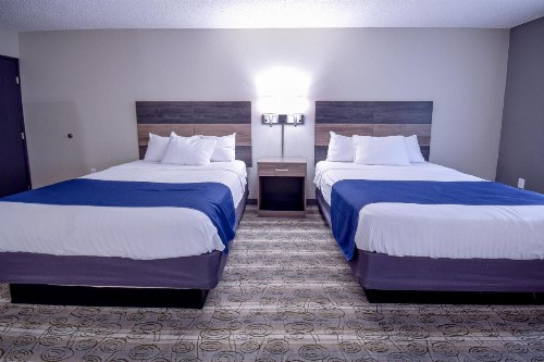 Days Inn & Suites by Wyndham Wisconsin Dells - image 8