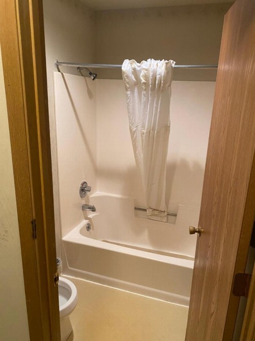 Malibu Inn - image 13