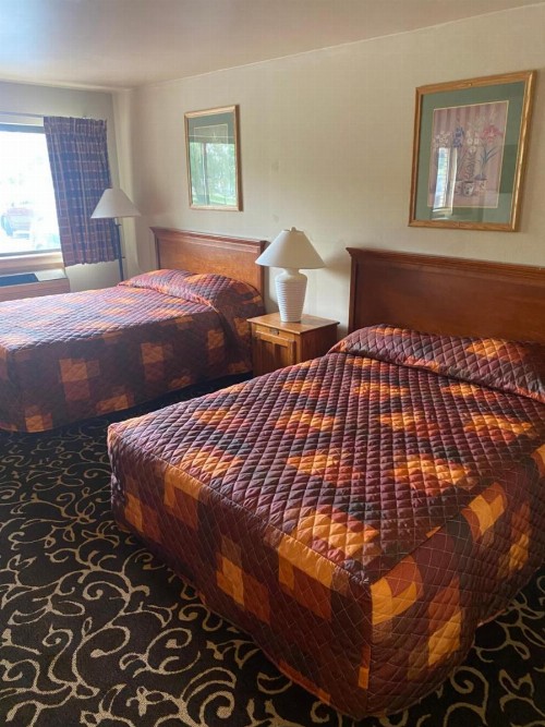 Malibu Inn - image 14