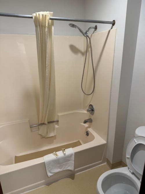 Malibu Inn - image 27