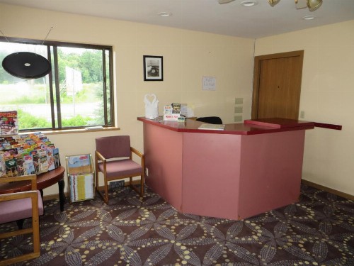 Malibu Inn - image 7