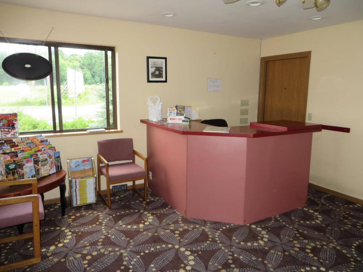 Malibu Inn - image 7