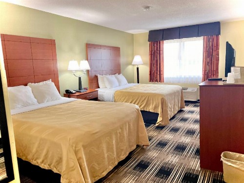Quality Inn & Suites Wisconsin Dells - image 11