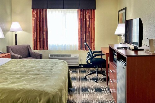 Quality Inn & Suites Wisconsin Dells - image 22
