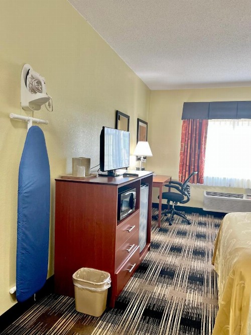Quality Inn & Suites Wisconsin Dells - image 31