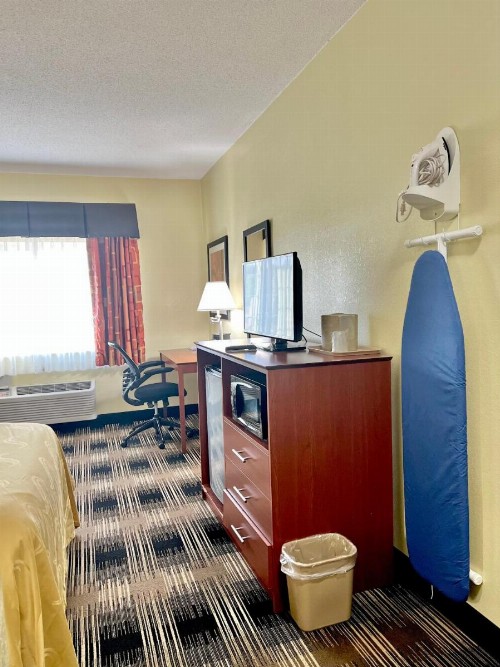 Quality Inn & Suites Wisconsin Dells - image 45