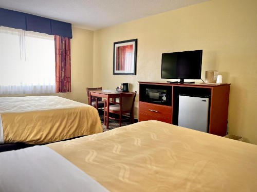 Quality Inn & Suites Wisconsin Dells - image 46