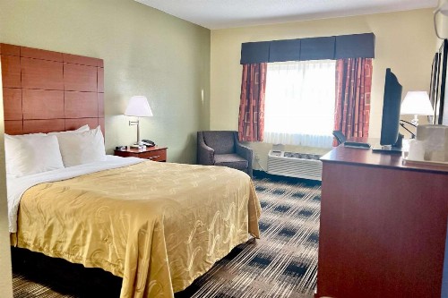 Quality Inn & Suites Wisconsin Dells - image 9