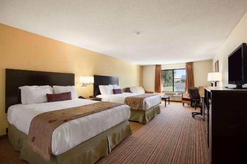Ramada by Wyndham Wisconsin Dells - image 12